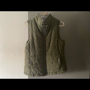 Natural Reflection Vest, Size S/P. Olive green in color. Is in good condition.
